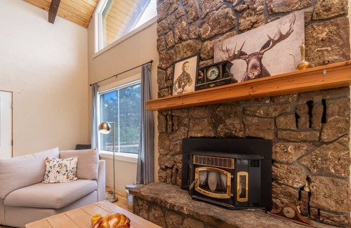 Pagosa Springs Cabin | New Rental! Close to town, Wolf Creek, Peaceful Setting, A/C just added!