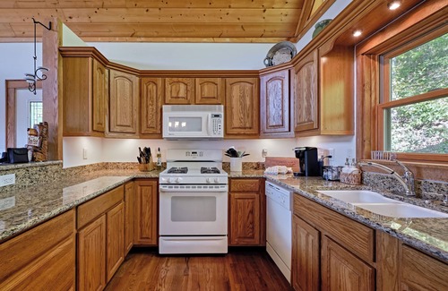 Cullowhee House | New Rental : Enjoy Lake Glenville & Mountain Views from Hilltop Haven