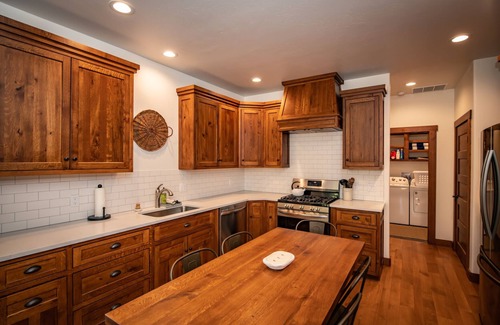Pagosa Springs Cabin | New Rental! Walk to Downtown and Hot Springs, New Home, A/C, Tesla Charger!