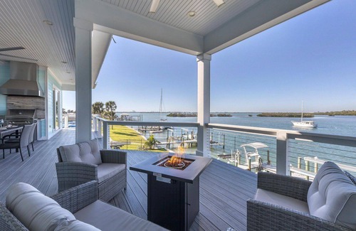 Englewood South House | New Rental West Facing House on Lemon Bay, Pool Spa, Pet Friendly 4 miles from Gulf Beaches