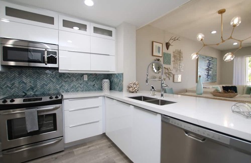 Rock Harbor House | NEW! RESORT LIFE AT CASA MAR OCEANVIEW VILLA - Swim the Largest Pool in the Keys