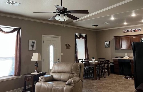 Cecil Apartment | “New”River Chase Wild horses.