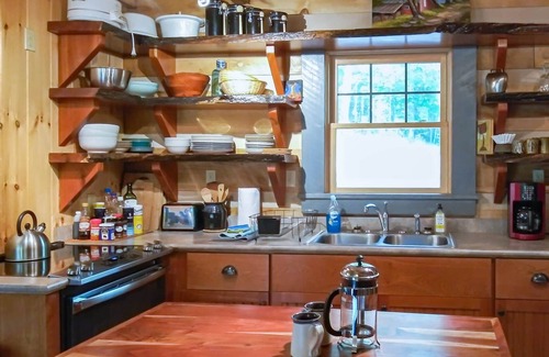 Grassy Creek Cabin | New River Cozy Cabin