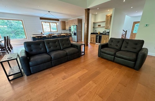 Nantahala Cabin | New Riverfront Retreat – Ultimate Privacy, Stunning Views, & Dog-friendly!