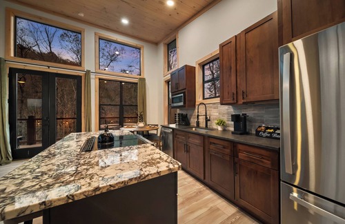 Sevierville Cabin | NEW Romantic Retreat/HotTub/FirePit/King Bed/Views