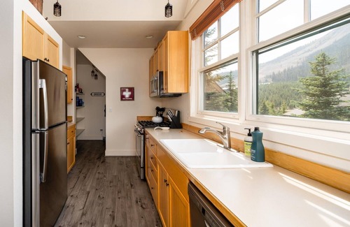 Saddle Ridge House | NEW! Saddle Ridge B5 3-Bedroom Townhouse with Mountain view