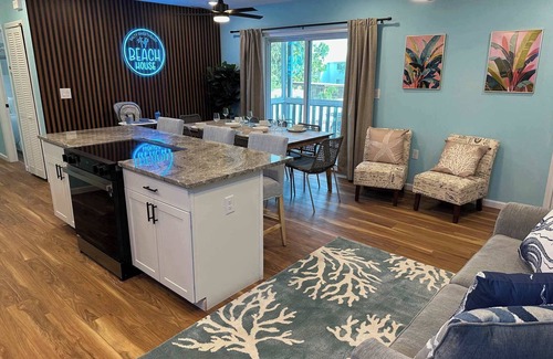 South Bradenton Condo | *NEW* Salty Sweetheart - 4bed, 2 bath Sleeps 8