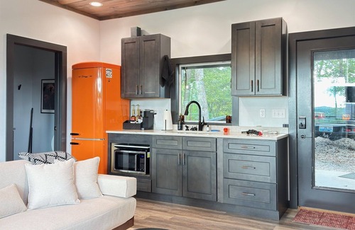 Campton Cabin | New! | Sauna | Hot Tub | King Bed | Sunset View