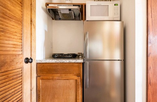 Woodland Park Apartment | NEW Sauna & Private Hot Tub Overlooking Pikes Peak