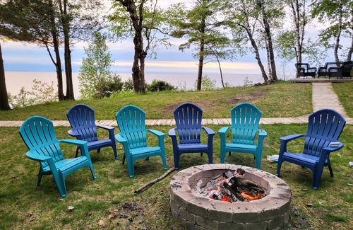 Manistee House | NEW Scenic Lake Michigan House w/Direct Access to Private Beach
