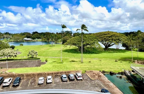 Hilo Condo | NEW! Serene end-unit condo with VIEWS - lagoons, gardens, ocean