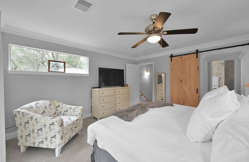 Cape Royale House | NEW! Serene home with private deck, mins to Lake Livingston, nature trials, & more!