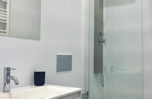 San Lorenzo House | NEW SERVICED CENTRAL APARTMENT FOR STUDENT AND BUSINESS