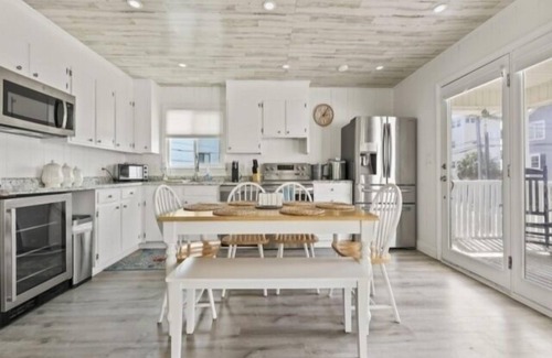 North Carolina Coast Villa | NEW! Shell Shack-3 bed 2 bath Home