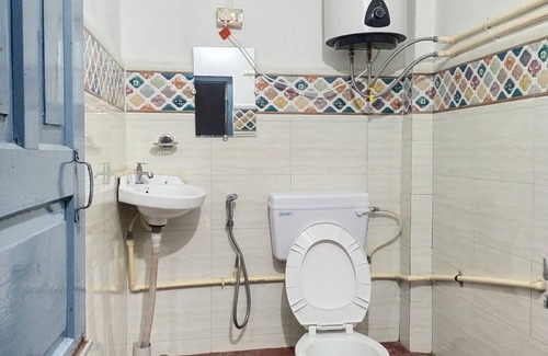Shillong Hotel | New Shilong Guest house Travellers Point