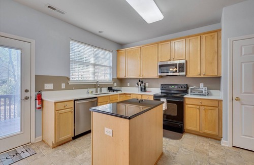 Breckenridge House | NEW! Sir Willingham Manor - Triple King at Breckenridge ~ RA500187