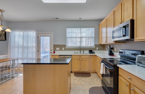 Breckenridge House | NEW! Sir Willingham Manor - Triple King at Breckenridge ~ RA500187