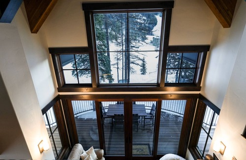 Whitefish House | New! Slopeside Treehouse with hot tub - Ski-in-Ski-out just 30` from Slopes