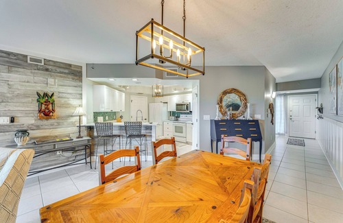 New Smyrna Beach Condo | New Smyrna Beach Condo w/Balcony & Ocean Walk