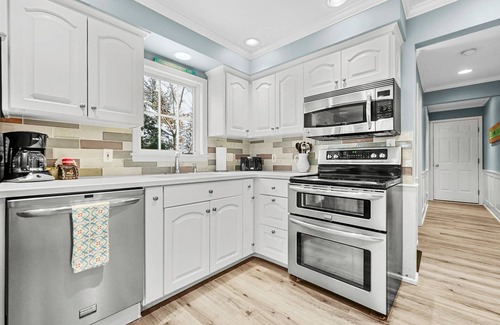 Maple City House | NEW! Snug Harbour on Big Glen Lake