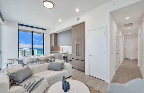 North Beach Condo | NEW: Sophisticated 4BR Condo with Breathtaking Ocean Views