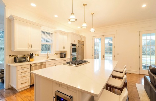 Village of Southampton House | New Southampton Village Gem. 6 bedroom, 6 + bath and 5 minutes drive to beach.