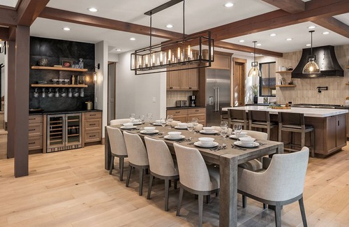 Cle Elum House | New! Spa Inspired Luxury Retreat*7BR*Sauna*Hot&Cold Tubs*Game Rm*Fire Pit