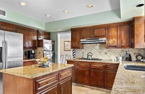 Greenacres House | New! Spacious 3K sq ft 4BD/3Bath + Pool