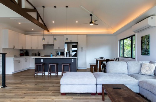Waialee House | NEW - Spectacular Modern Ocean Front House Huge Garden Private Sea Access