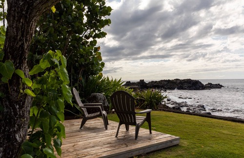Waialee House | NEW - Spectacular Modern Ocean Front House Huge Garden Private Sea Access