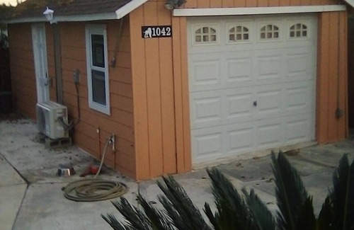 Pasadena House | New Stand Alone Studio