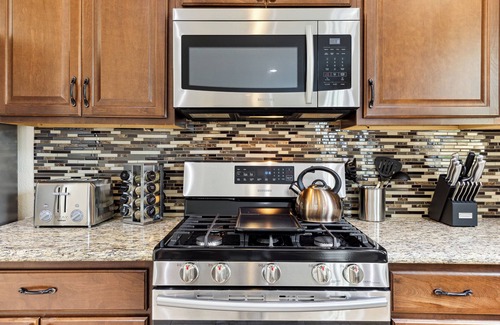 Barker House | NEW Stardust - Luxurious Four Bedroom Retreat