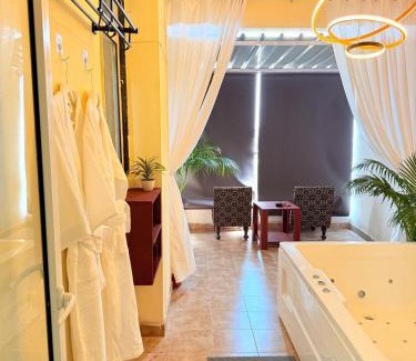 Jaipur Apartment | New Stay Offer - Luxury 3BHK with Jacuzzi in Balcony