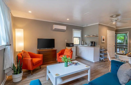 Kill Devil Hills Cottage | New Studio Charming cottage close to the beach & woods in Kill Devil Hills, NC.