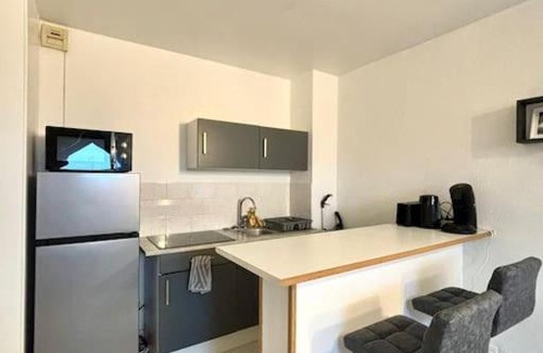 Bretigny-sur-Orge Apartment | New Studio Cosy - Proche RER et centre ville