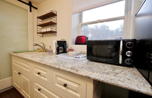 Hillcrest House | NEW STUDIO HIDDEN GEM ~ BEST LOCATION HILLCREST ~ CLOSE TO ALL ATTRACTIONS OF SD