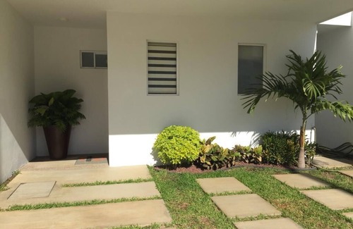 Cerritos House | New, Stunning, Beautiful Decorated, Spacious House - 5min walk to the beach