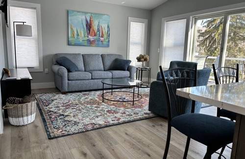 Hammondsport Apartment | New - stunning Keuka lake views. Minutes to wineries, breweries & distilleries