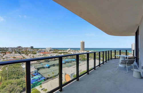 North Beach Condo | NEW: Stunning views 4 Bdrms Condo steps from the beach