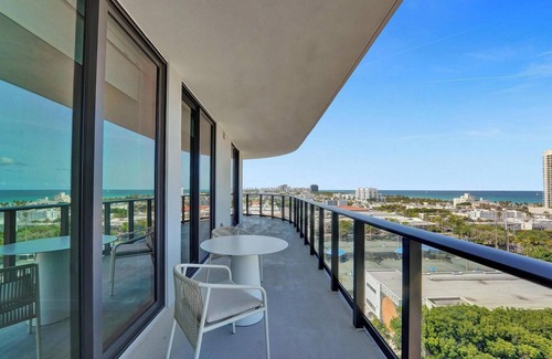 North Beach Condo | NEW: Stunning views 4 Bdrms Condo steps from the beach