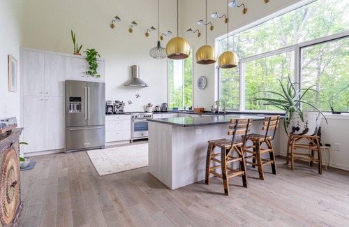 West Hurley House | NEW: Stylish Escape w/Heated Pool & Hot Tub