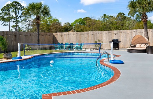 Navarre House | NEW! ~Sundancer~ Huge Pool ~ Game Room ~ Upscale