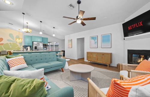 Somerset Lakes House | NEW~Sunset Cove Retreat~Heated Pool~Spa~Pool Table