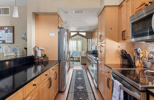 Palma Sola House | NEW! Sunshine Getaway! Heated Pool, Hot Tub, Games