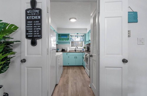 Myrtle Beach House | New-SunshineShores modern beachhome-walk to beach!