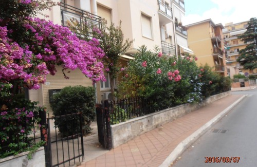 Follonica Apartment | New, Terrace Facing Pine Forest, 80 m Beach, AC, Heating, Wifi, Long Term Price