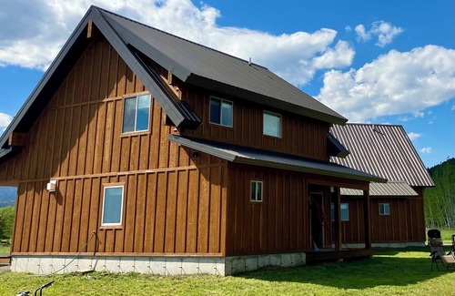 Island Park Cabin | New Teton View Ranch duo family cabin!