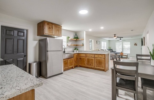 Stephenville House | *NEW* The Round Up | 4BR | Walk to TSU | Downtown
