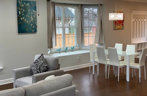 East Durham House | NEW "TheCraftsman" in Downtown Durham near DUKE!