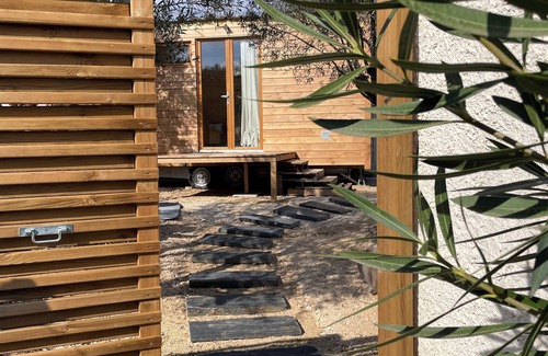 Mouries Cabin | NEW Tiny House des Oliviers with private Jacuzzi